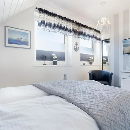 度假居 Ostseestern 格洛米茨